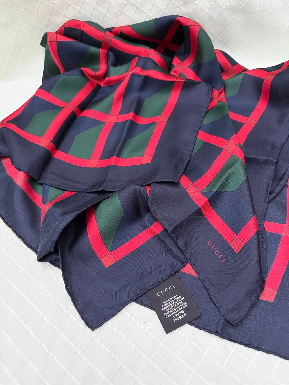 New red/green/navy blue Gucci silk scarf
